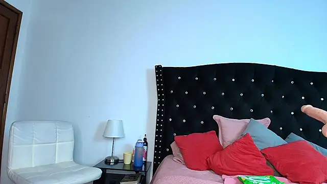 Violetta Starr online show from 09-16-25, 09:54