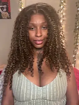 MistiSavannah online show from 02-15-26, 01:52