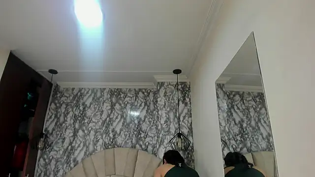 Snapshot of Mariam_s chatting on 10-26-25, 04:02 Mariam s online show from 10-26-25, 04:02