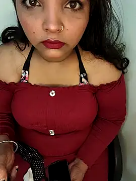 Snapshot of Komal-stream chatting on 09-12-25, 12:22 Komal-stream online show from 09-12-25, 12:22