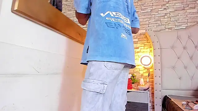 Snapshot of Lucia-Horny24 chatting on 10-18-25, 07:25 Lucia-Horny24 online show from 10-18-25, 07:25