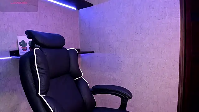 RenataLeclair online show from 10-11-25, 04:49