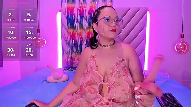 Snapshot of RoseWinterr chatting on 09-12-25, 01:11 RoseWinterr online show from 09-12-25, 01:11