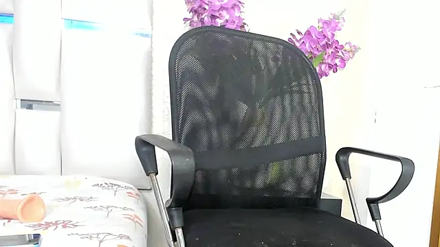 CocoaVibes online show from 09-23-25, 01:58
