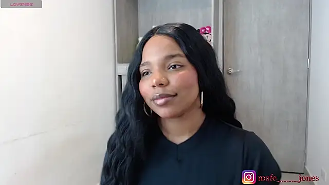 Snapshot of Chanell_mina chatting on 11-21-25, 11:09 Chanell mina online show from 11-21-25, 11:09