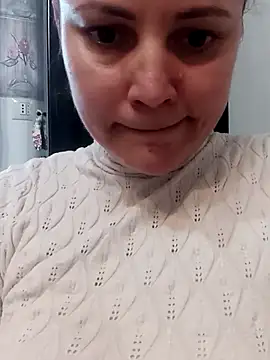 Cassandrina1 online show from 10-17-25, 09:45