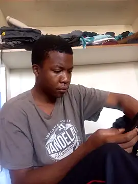 Snapshot of sweetdickboy2 chatting on 11-24-25, 07:52 sweetdickboy2 online show from 11-24-25, 07:52