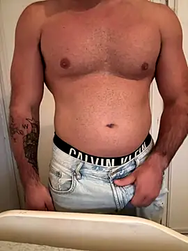 Snapshot of Joaqtuft2 chatting on 10-24-25, 05:20 Joaqtuft2 online show from 10-24-25, 05:20