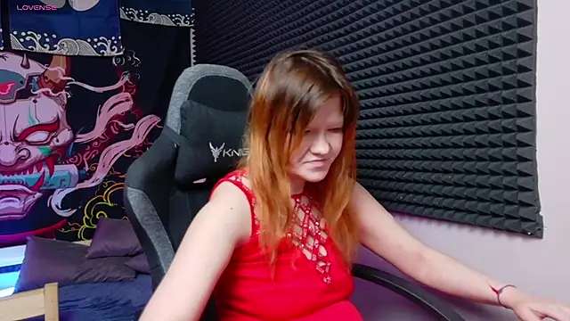 Nora lovvvv online show from 12-22-25, 10:45