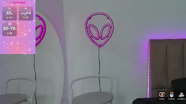 Snapshot of CandyAinsley chatting on 11-05-25, 06:19 CandyAinsley online show from 11-05-25, 06:19