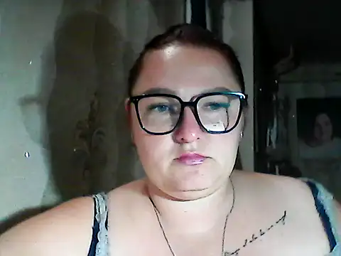 Snapshot of AngelQSky chatting on 09-30-25, 04:12 AngelQSky online show from 09-30-25, 04:12