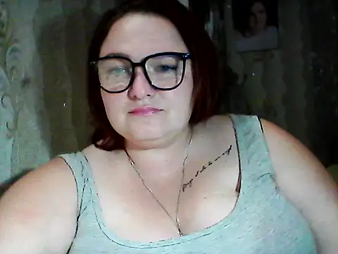 Snapshot of AngelQSky chatting on 10-27-25, 07:40 AngelQSky online show from 10-27-25, 07:40