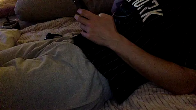 Snapshot of Breezydicksn chatting on 10-29-25, 05:14 Breezydicksn online show from 10-29-25, 05:14