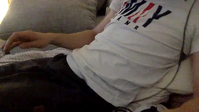 Snapshot of Breezydicksn chatting on 11-04-25, 05:56 Breezydicksn online show from 11-04-25, 05:56