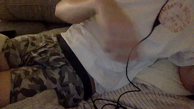 Snapshot of Breezydicksn chatting on 11-13-25, 09:25 Breezydicksn online show from 11-13-25, 09:25