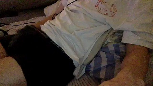 Snapshot of Breezydicksn chatting on 11-21-25, 07:45 Breezydicksn online show from 11-21-25, 07:45