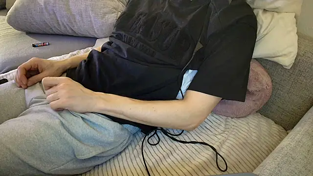 Snapshot of Breezydicksn chatting on 11-28-25, 10:56 Breezydicksn online show from 11-28-25, 10:56