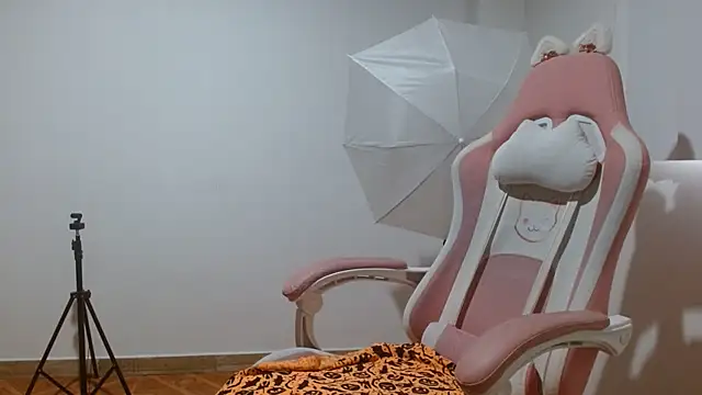 Crystal Star  online show from 12-15-25, 10:03