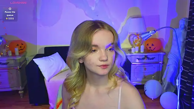 RosesKate online show from 10-31-25, 11:55