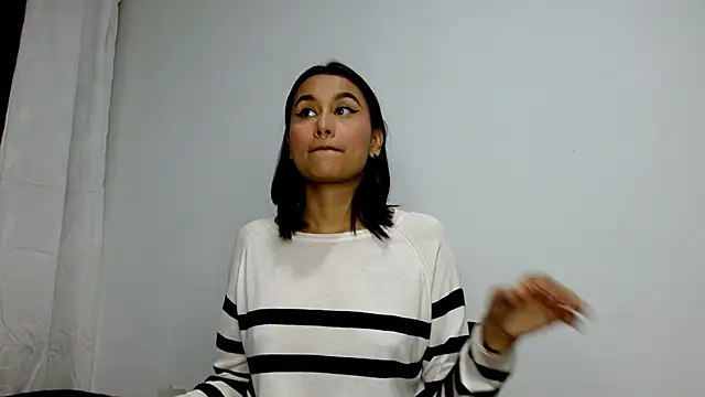 Gia Lee online show from 09-16-25, 02:45