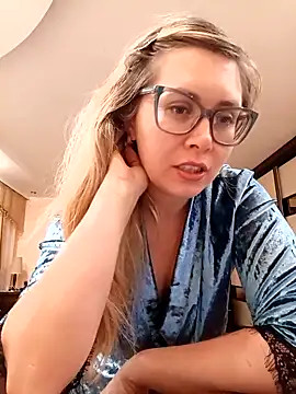 Crystal00Girl online show from 11-03-25, 08:54