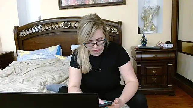 Crystal00Girl online show from 01-05-26, 08:23