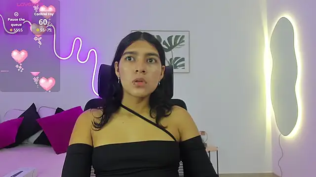 Cherrydollxx online show from 10-08-25, 11:41