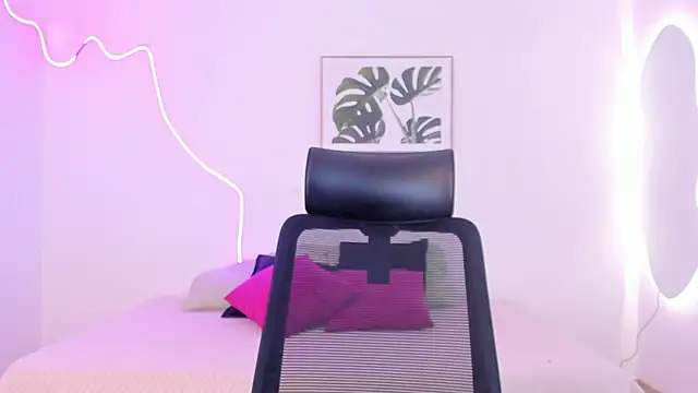 Cherrydollxx online show from 10-19-25, 01:34