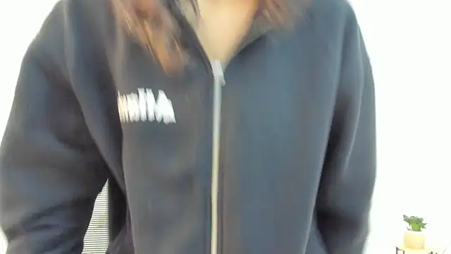 Cherrydollxx online show from 10-21-25, 11:22