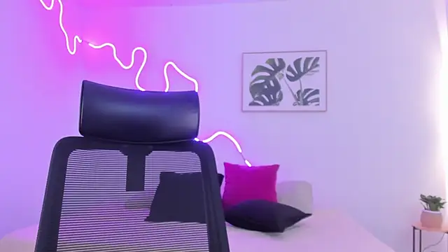 Cherrydollxx online show from 10-23-25, 12:26