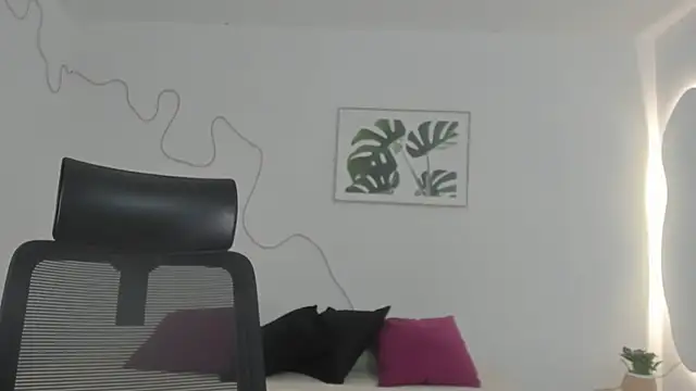 Cherrydollxx online show from 10-25-25, 12:02