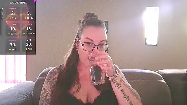 Snapshot of Miss_Lucifer6 chatting on 09-30-25, 02:44 Miss Lucifer6 online show from 09-30-25, 02:44