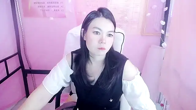 Snapshot of KateCondon chatting on 09-22-25, 01:29 KateCondon online show from 09-22-25, 01:29