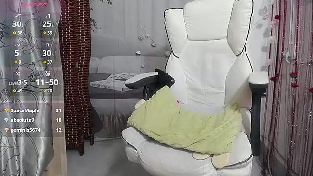 KateCondon online show from 11-25-25, 01:44