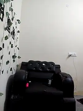 Snapshot of sassyy_poonam chatting on 11-16-25, 06:02 sassyy poonam online show from 11-16-25, 06:02