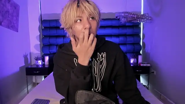 OliIverr22 online show from 12-18-25, 11:49