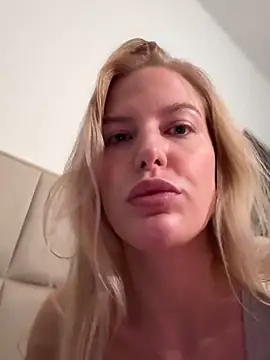 Chloemillerrxx online show from 09-13-25, 01:49