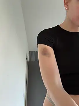 Chloemillerrxx online show from 09-22-25, 03:14