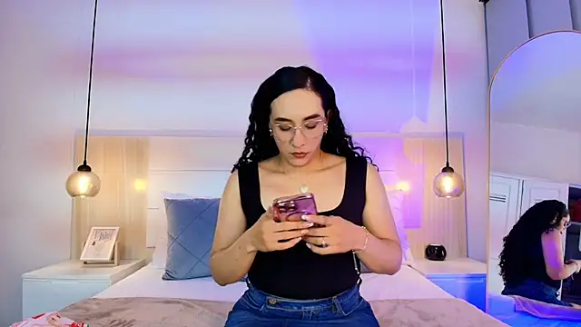 alehia cute online show from 11-18-25, 10:14