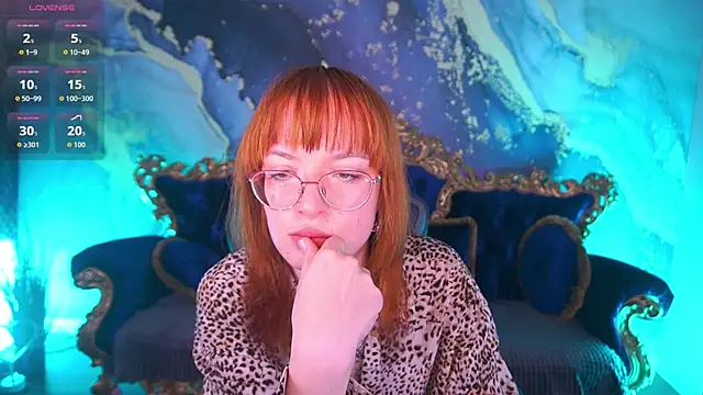 Pixie Peachh online show from 12-14-25, 07:58