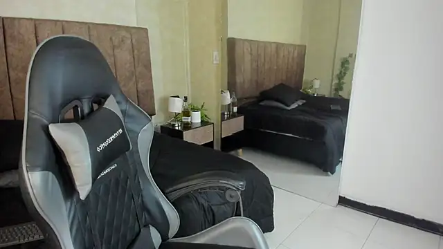 JulietaRioss online show from 11-11-25, 01:22