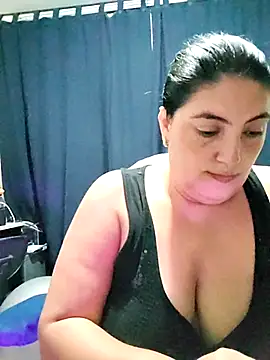 Snapshot of lina_maria99 chatting on 11-05-25, 01:27 lina maria99 online show from 11-05-25, 01:27