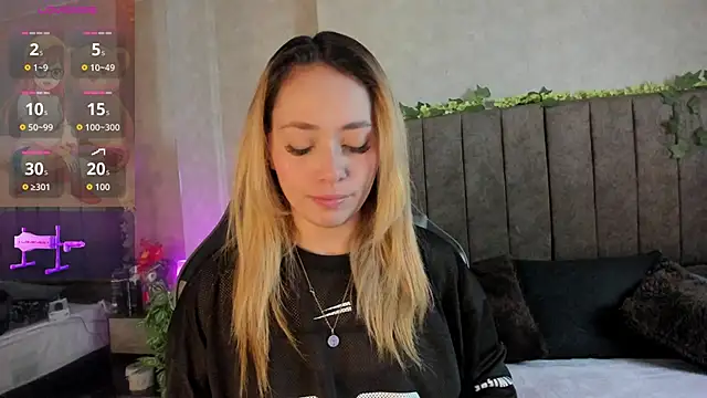 LanaMills  online show from 02-04-26, 05:02