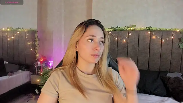 LanaMills  online show from 02-05-26, 04:50