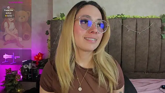 LanaMills  online show from 03-02-26, 07:15