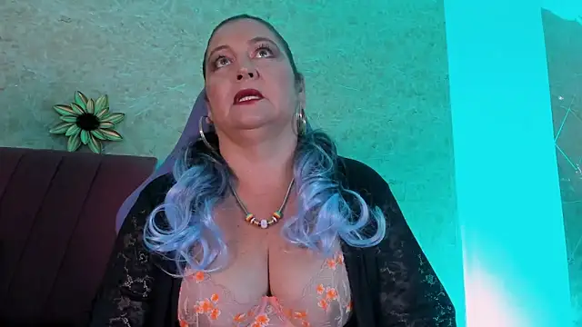 Snapshot of PalomaLombardi chatting on 10-17-25, 08:11 PalomaLombardi online show from 10-17-25, 08:11