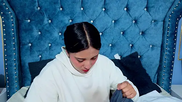 EmilyGala online show from 11-15-25, 12:34