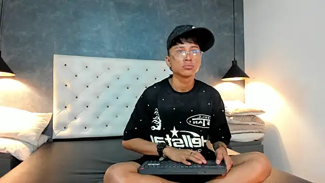 Daddy Darcks online show from 10-10-25, 07:46