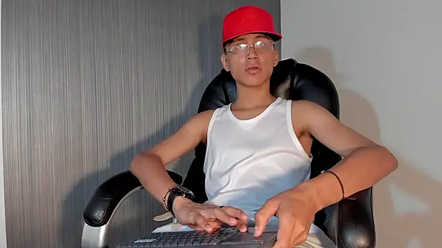 Daddy Darcks online show from 10-22-25, 09:03