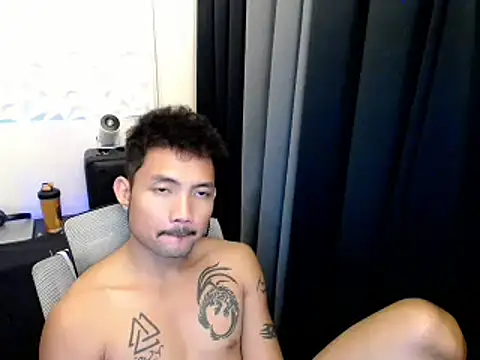 Snapshot of Thefriskyasian chatting on 09-23-25, 04:10 Thefriskyasian online show from 09-23-25, 04:10